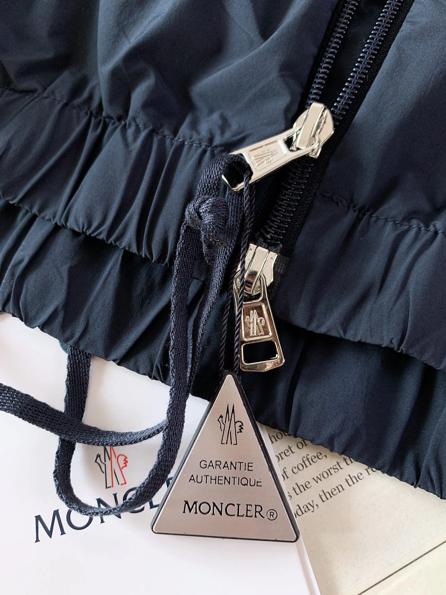 wg.luxury- 7o9385r item:D-F443J2310